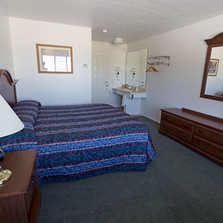 Crystal Lake Resort Beulah Extérieur photo