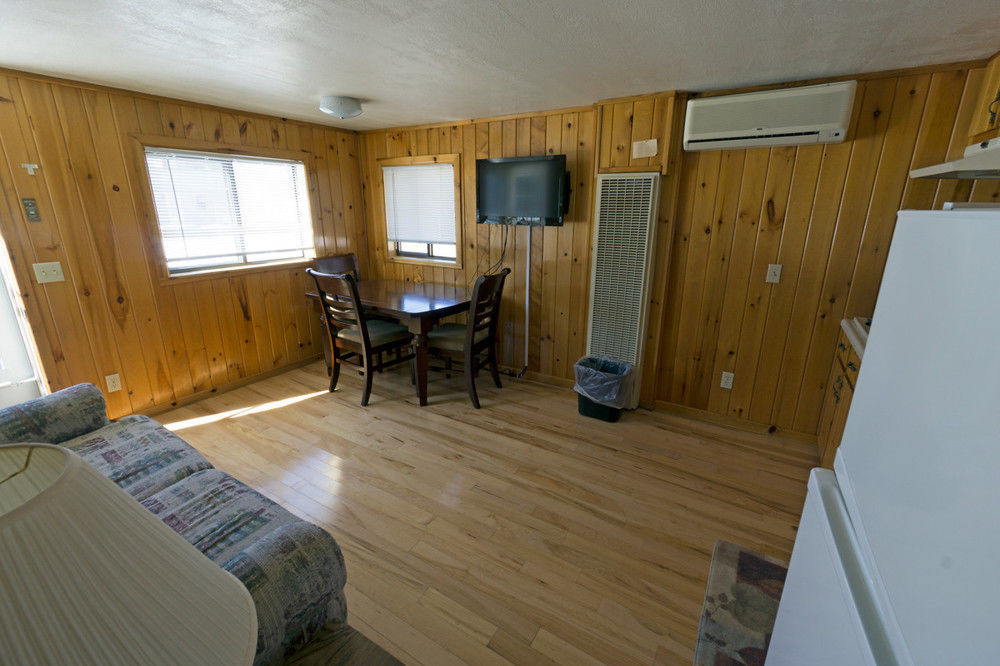 Crystal Lake Resort Beulah Extérieur photo