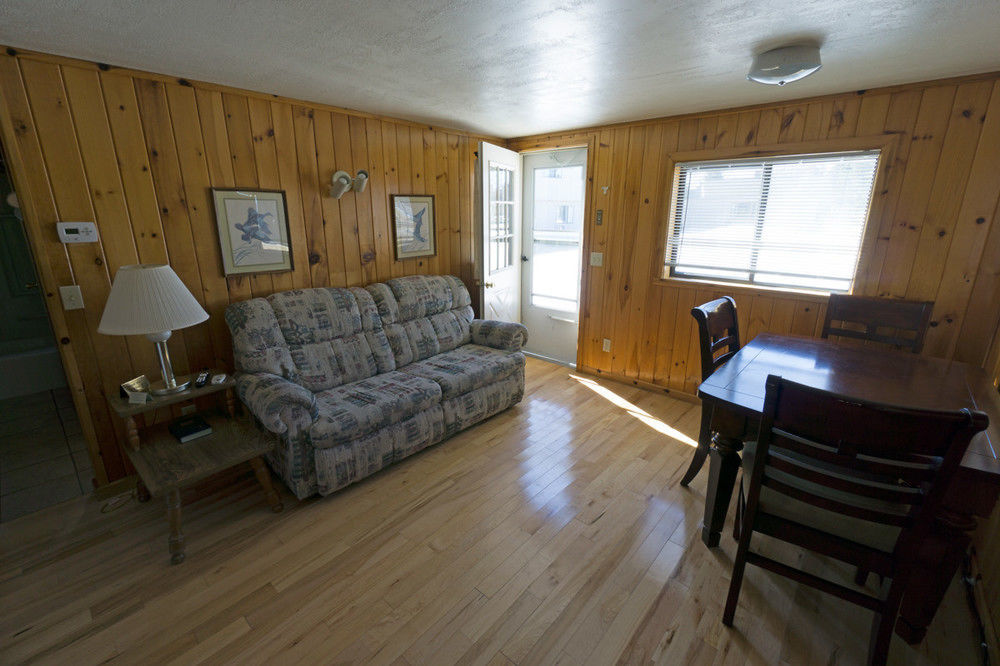 Crystal Lake Resort Beulah Extérieur photo